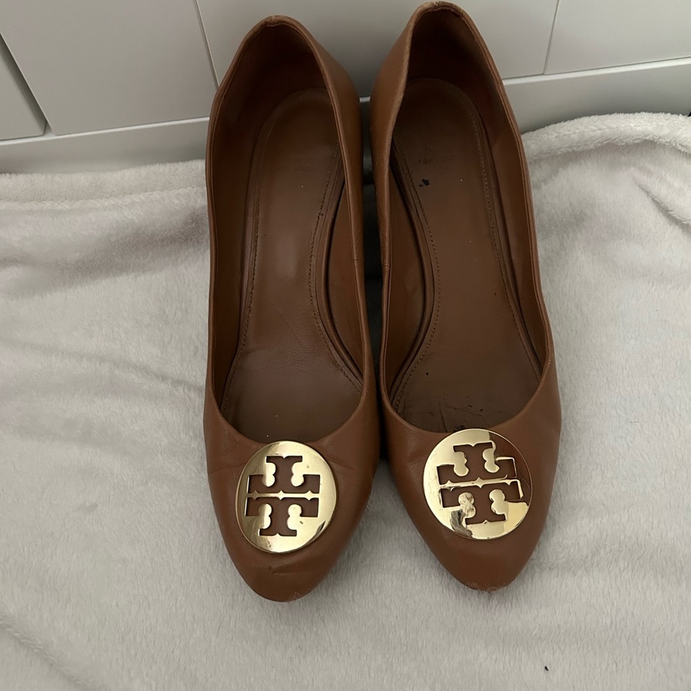 Brown Tory Burch wedge heels size 10